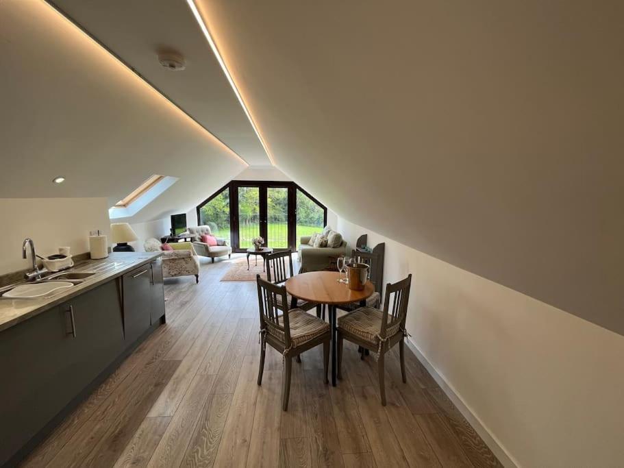 The Stable, Grove End Farm Apartamento Petworth Exterior foto
