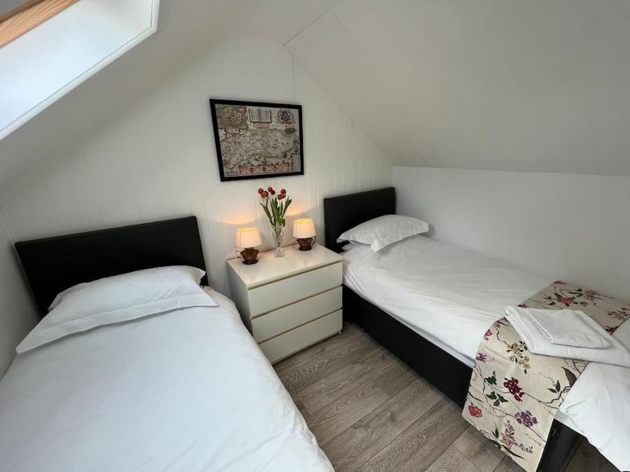 The Stable, Grove End Farm Apartamento Petworth Exterior foto